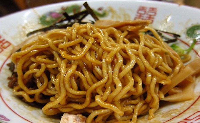 Glossy noodle dish, Aburasoba, is the hottest among ramen mania_1